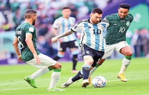 曼联追逐塞梅尼奥：加纳前锋是否准备好迈出下一步？